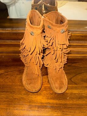 Minnetonka Suede Fringe Moccasin Boots - Rust Tan